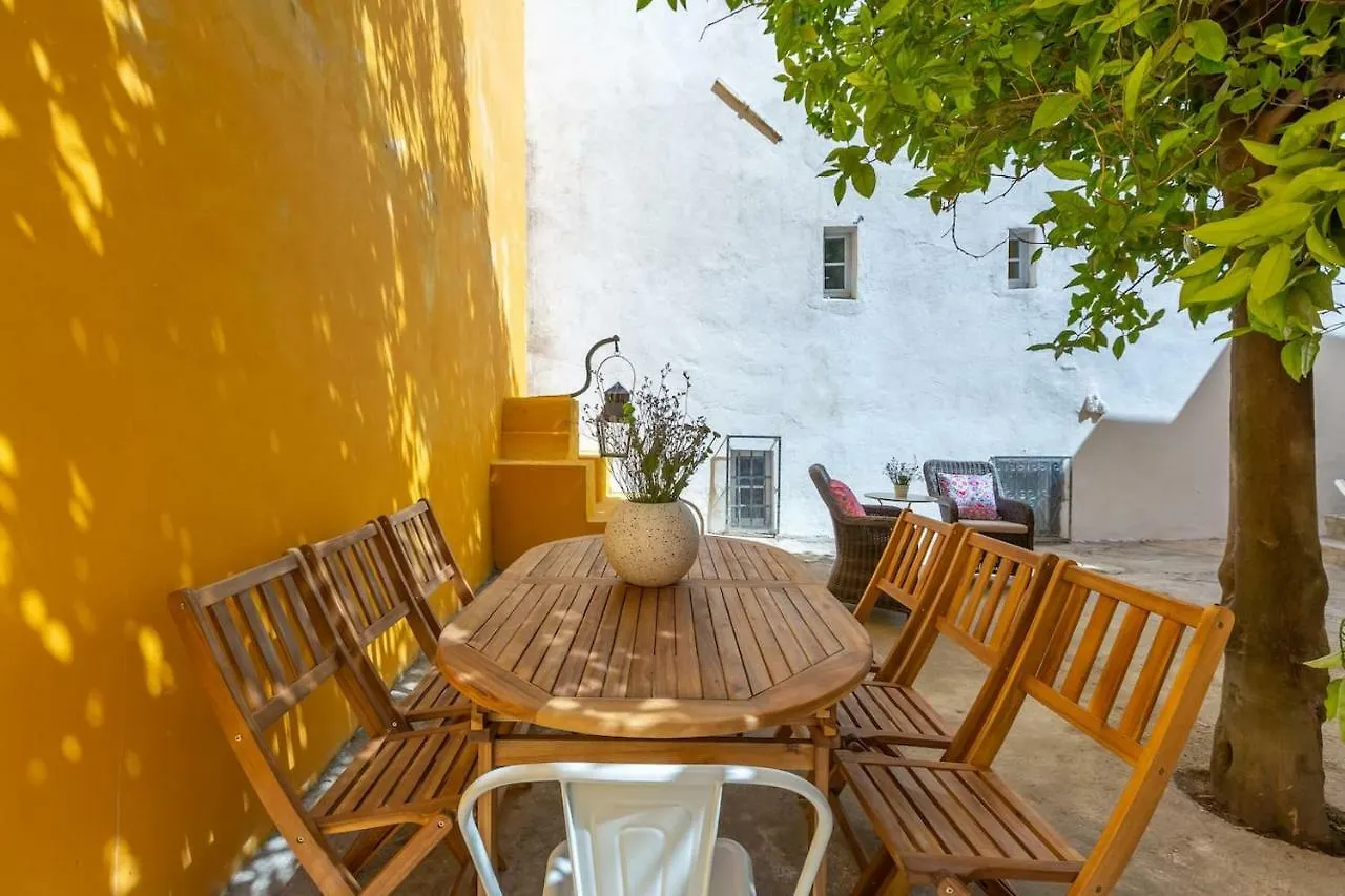 Bright & Spacious With Orange Tree Patio, By Timecooler Lisboa Διαμέρισμα