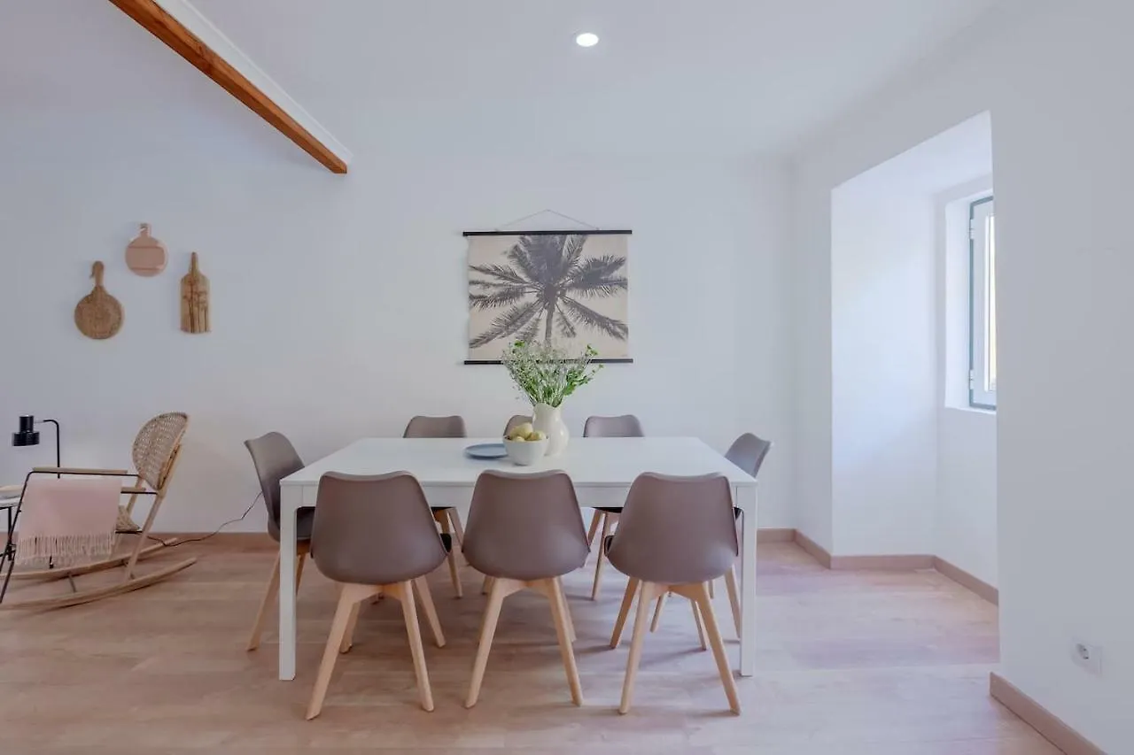 Διαμέρισμα Bright & Spacious With Orange Tree Patio, By Timecooler Lisboa Πορτογαλία